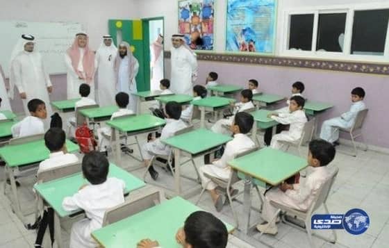  مدير تعليم المدينة المنورة يتفقد مدارس المنطقة بمناسبة انطلاقة العام الجديد