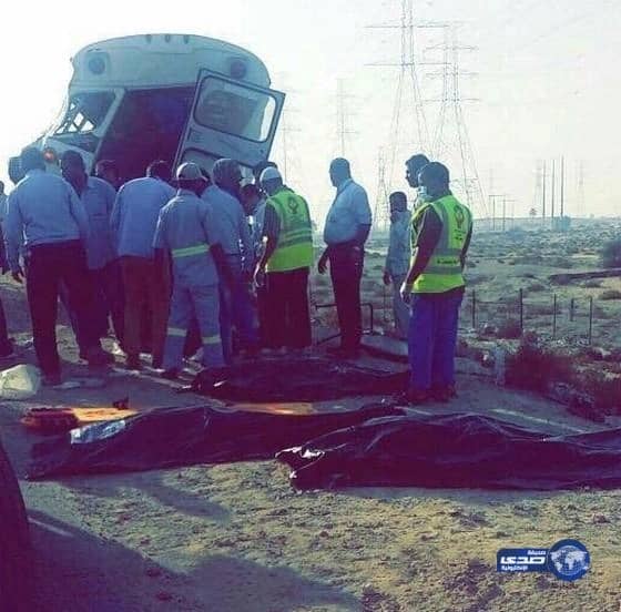 حادث مروع بالجبيل يؤدي إلى مصرع 4 أشخاص وإصابة 44 