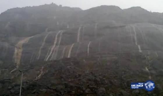 مصرع شاب سقط من أعلى جبل في المجاردة