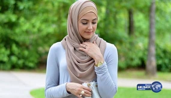 بالصور:فلسطينية محجبة يتابعها الآلاف بسبب أناقتها وجمالها