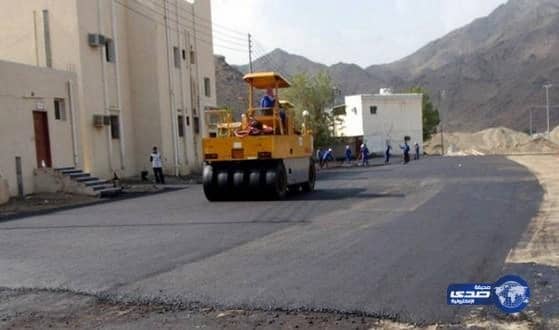 أمانة مكة تبرم عقوداً بـ 28 مليوناً لمشاريع تطويرية في القرى 