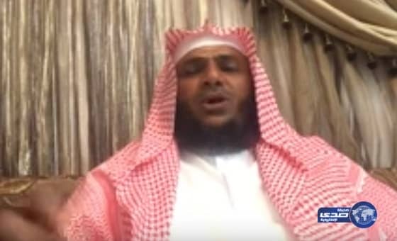 بالفيديو: المواطن الذي غطى زوجته بشماغ يعلق على تداول في مواقع التواصل الاجتماعي