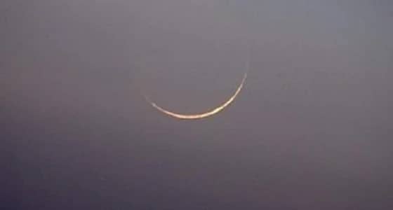 فلكية جدة: هلال جمادى الأولى يزين سماء المملكة.. الليلة