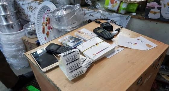 ضبط وافدين يبيعان شرائح بيانات واتصال في بدر