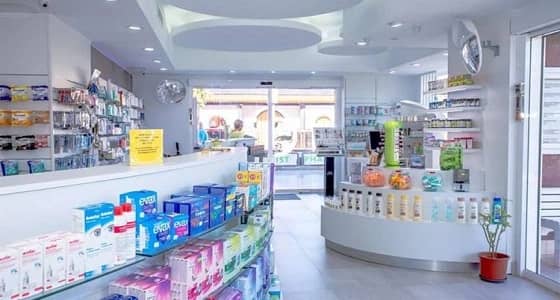 تعرف على الأنشطة المعفاة من رسوم فتح المحلات 24 ساعة