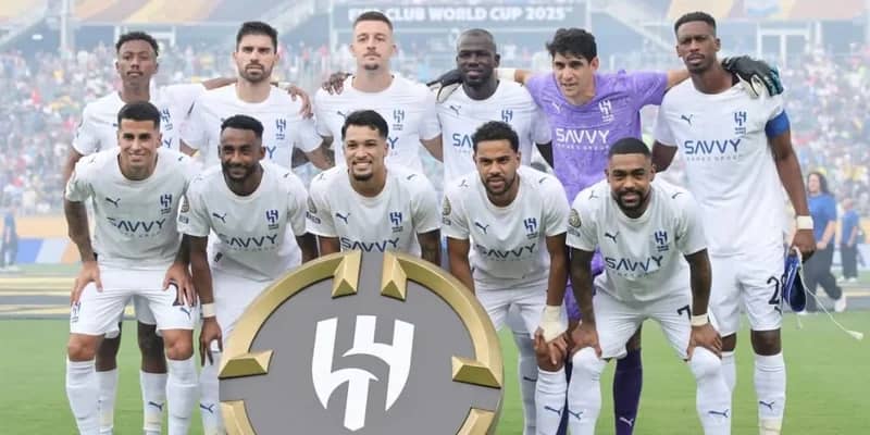 الهلال يتصدر تصنيف الأندية السعودية والنصر يلاحقه