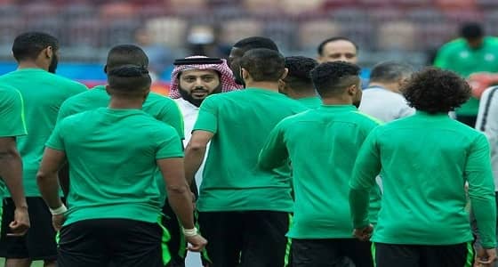 الأخضر يختتم تدريباته لمواجهة روسيا غداً في كأس العالم.. وآل الشيخ يجتمع باللاعبين