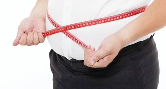 دراسة تكشف المسبب الرئيسي للسمنة.. " ينتشر على موائد رمضان "