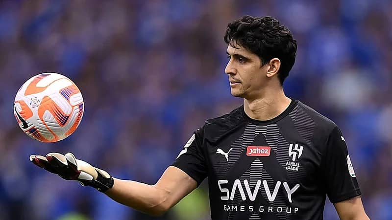 برشلونة يرغب في التعاقد مع ياسين بونو