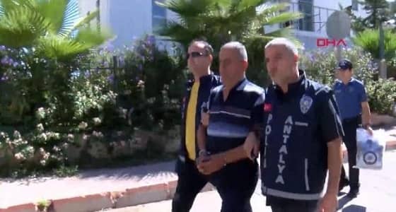 بعد ايام من ارتكابه للجريمة .. ضبط قاتل عجوز إنطاليا