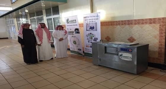 بالصور.. تركيب جهاز تدوير المخلفات بسوق السمك والخضار بالدمام