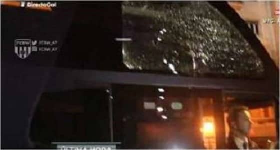 الاعتداء على حافلة فريق برشلونة