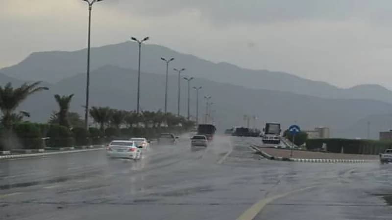 "الأرصاد" : هطول أمطار على عسير وجازان