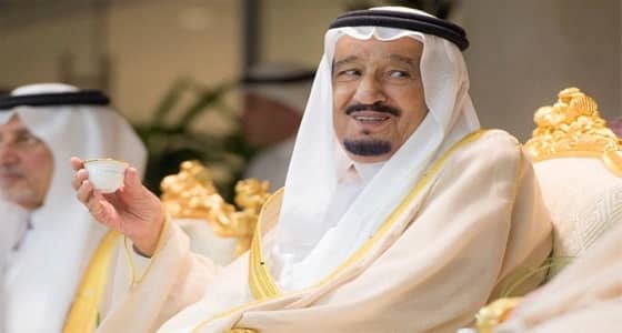 بعد قرار تمديد إجازة اليوم الوطني.. " شكرًا خادم الحرمين " تتردد في أنحاء المملكة