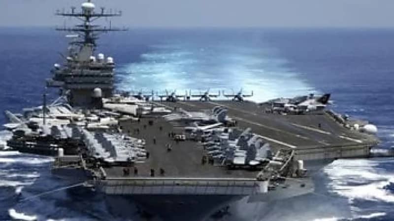 اصطدام حاملة الطائرات ترومان الأمريكية بسفينة تجارية بالبحر المتوسط