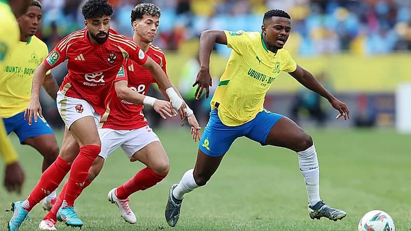 الأهلي وبيراميدز يطاردان نهائي مصري خالص في دوري الأبطال