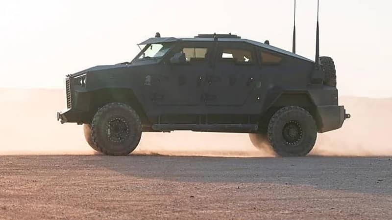 بالصور.. إطلاق اسم الفرس عبية على مدرعة سعودية الصنع