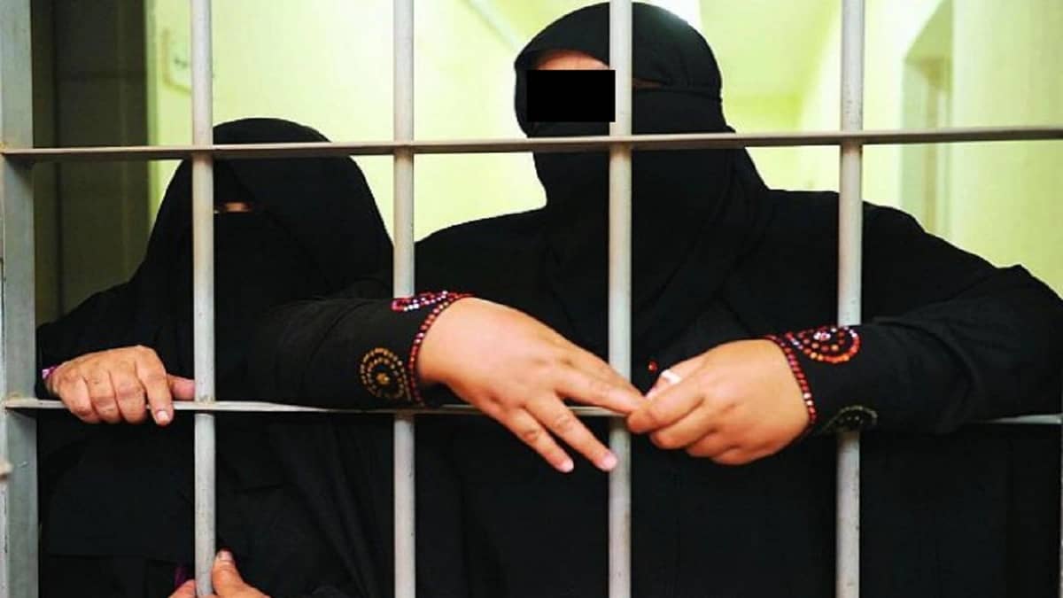 سجينة بنفس عنبر خاطفة الدمام تطلب نقلها بسبب حركات الأخيرة " المرعبة "