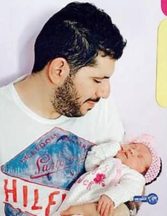 جدة: مواطن يسمى ابنته "رؤية" تيمنا بـ "رؤية المملكة 2030"