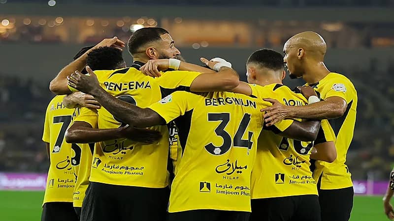 الاتحاد يتغلب على الرائد برباعية .. صور