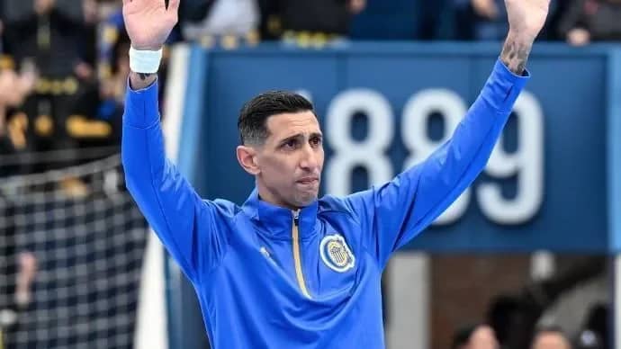 بكاء دي ماريا بعد عودته لنادي طفولته .. فيديو