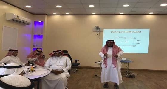 تعليم جازان يعقد اجتماع التجهيزات المدرسية