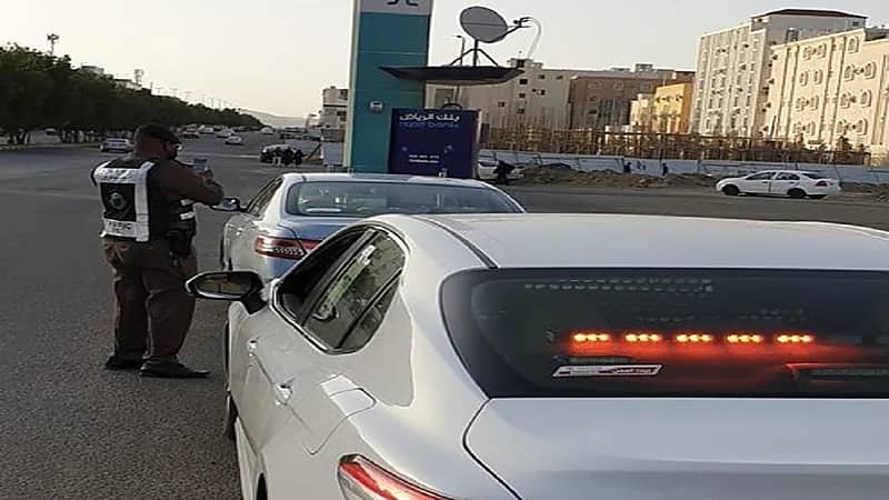 الإطاحة بصاحب فيديوهات القيادة بسرعة عالية في الطائف