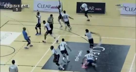 بالفيديو.. " الهلال " يتوج ببطولة كأس السعودية لكرة الطائرة بعد فوزه على " الاتحاد "