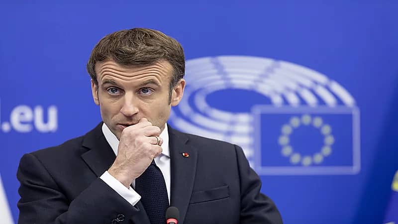تصريح مفاجىء لماكرون عن تغيير الميول الجنسية في بلاده