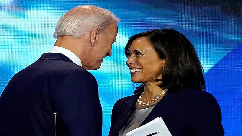 "السيدة الأولى"..زلة لسان جديدة لبايدن خلال حديثه عن كامالا هاريس