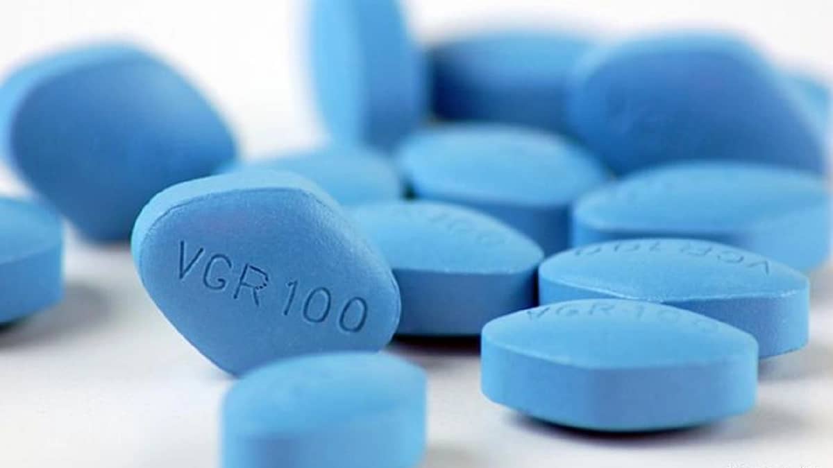 خالد النمر: لا أنصح الرجل السليم بتناول قرصين فياجرا