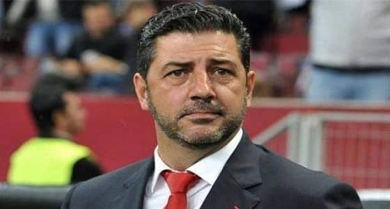 فيتوريا يعتزم التعاقد مع محترف أجنبي بديلا لأحمد موسى 