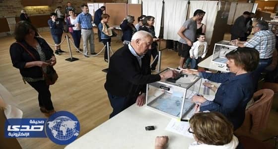 فتح مراكز الاقتراع أمام الناخبين بالجولة الثانية من الانتخابات البرلمانية الفرنسية