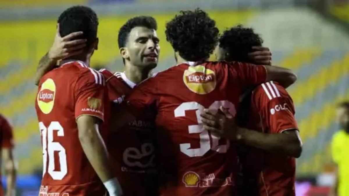 الأهلي المصري يكتسح كهرباء الإسماعيلية برباعية