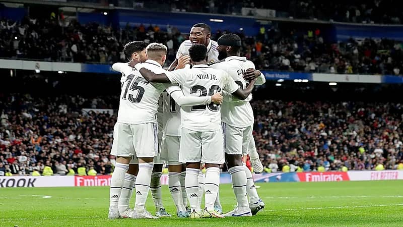 ريال مدريد يتخطى إشبيلية بثلاثية