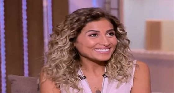 دينا الشربيني تتعامل مع هذا الشاب بطريقة خاصة