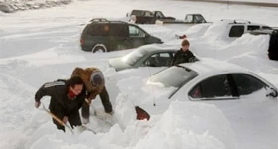 إنقاذ أمريكية احتجزتها الثلوج 3 أيام داخل سيارتها