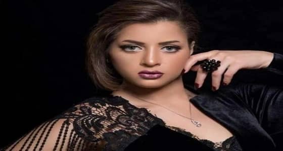 بالفيديو..أول ظهور لمنى فاروق بعد الإفراج عنها في قضية " فيديوهات الإباحية "