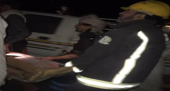 مصرع وإصابة 3 أشخاص في سقوط مركبة من مرتفع بسراة عبيدة