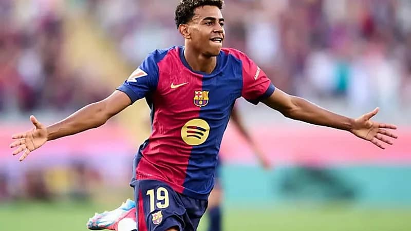 "يامال" يعود إلى تدريبات برشلونة