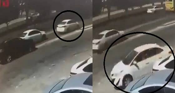 قائد يتجاوز المخرج فيتراجع ويعطل المرور ثم يسير عكس الاتجاه (فيديو)