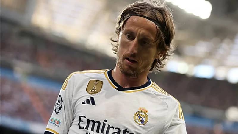 حسم موقف مودريتش من الانتقال إلى روشن