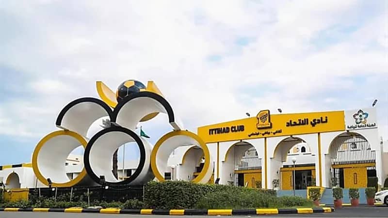 سيف السيف ينتقد إدارة الاتحاد بعد إهدار 20 مليون يورو على مدربين ثم إقالتهم