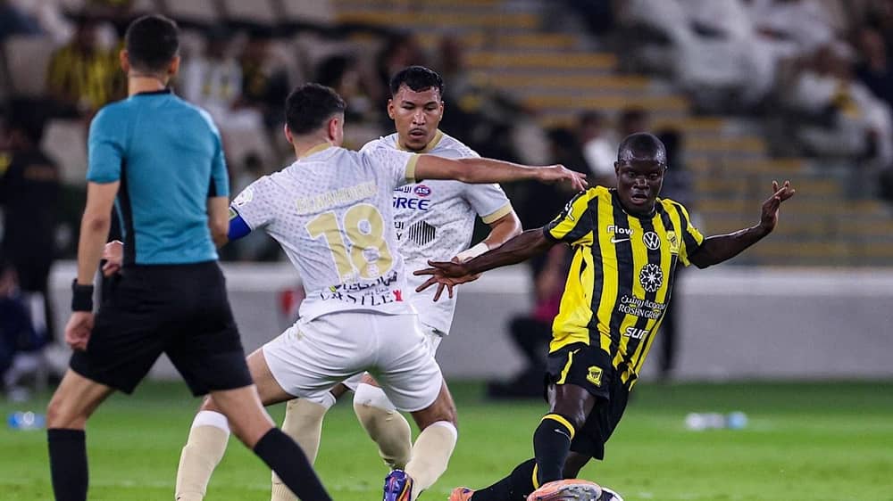 مندش يعبر عن استيائه من قرار الحكم بإلغاء هدف التعاون أمام ⁧‫الاتحاد‬⁩