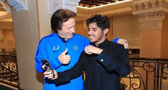 بالصور.. الهلال يصل إلى " الأحساء "