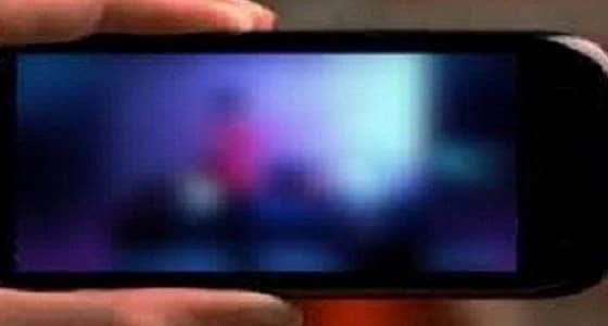 إلزام فتاة بدفع 10 آلاف درهم تعويضًا لشاب لاحقته وصورته