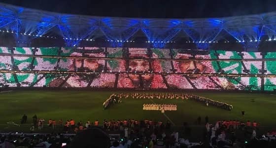 بالفيديو والصور.. مدرجات الجوهرة تشهد كرنفال تلاحمي بين القيادة والشعب