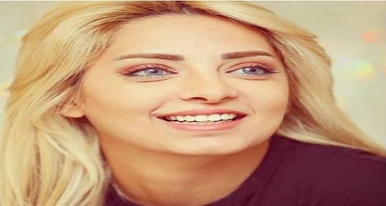 " مي حلمي " ترد على فتاة طلبت منها إزالة المكياج: " أسناني أنضف "