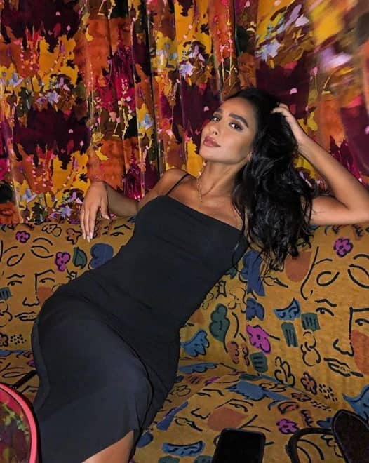 هلا هلا في إطلالة استرخاء