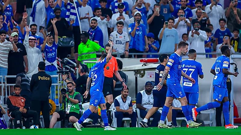 احتفال لاعبي الهلال بعد التأهل إلى نهائي كأس الملك .. فيديو